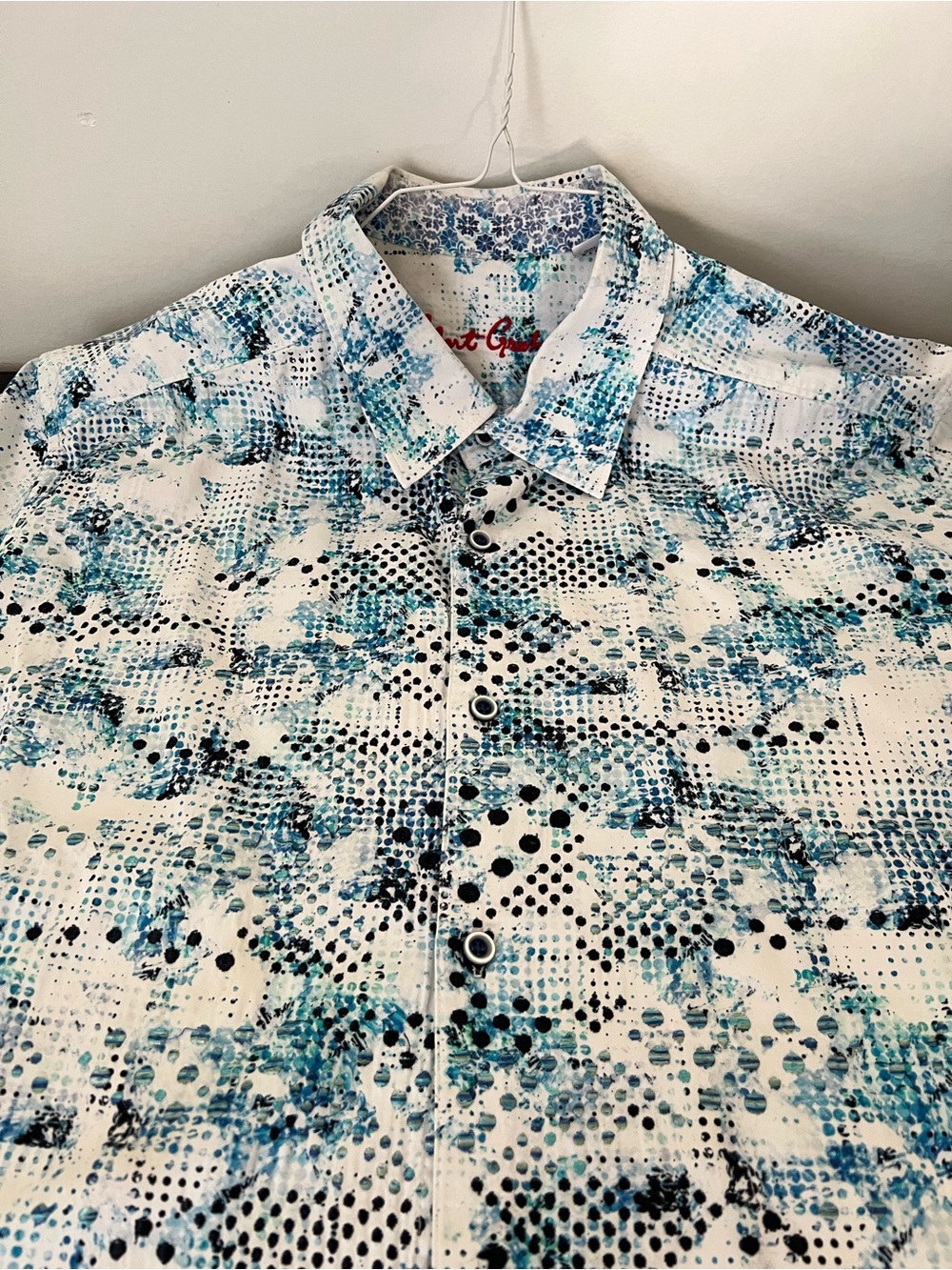 Robert Graham White Button-Down Shirt with Blue and Black Abstract Print